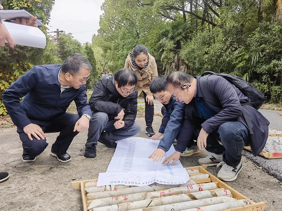核勘总院承担的省地勘基金项目通过野外验收