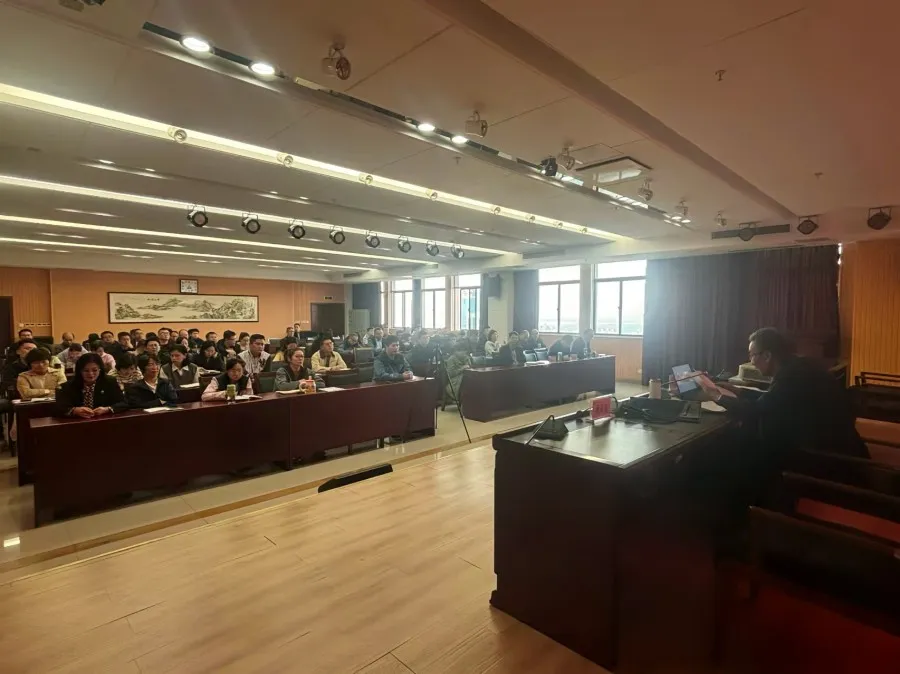 核勘总院举办“找铀之路”传承核工业精神红色党课 核勘总院举办“找铀之路”传承核工业精神红色党课