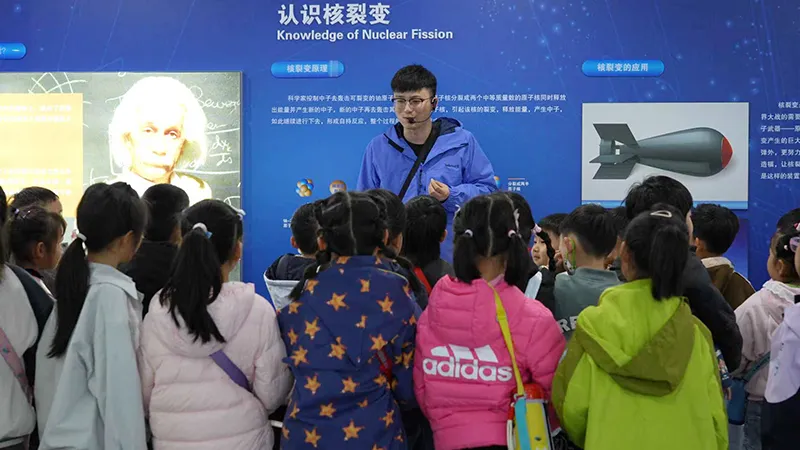 春假迎“萌新”，馆校共育科学苗