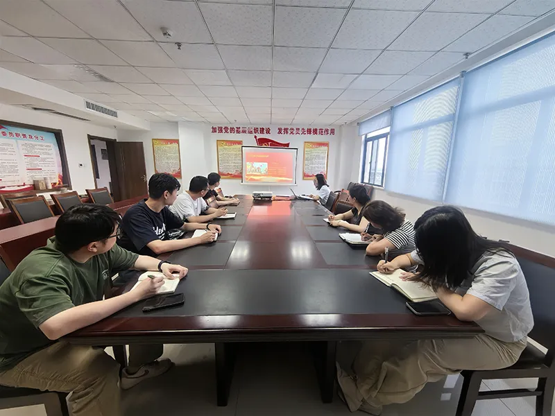 长征精神永传承　爱岗敬业守初心