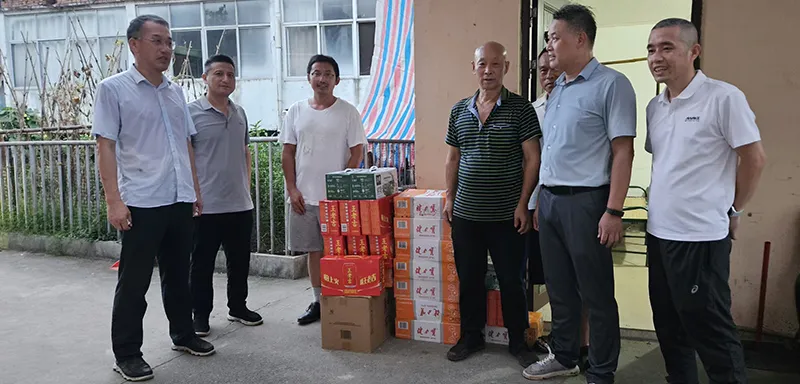 总院领导赴金寨鲜花岭项目开展送清凉慰问及安全检查 总院领导赴金寨鲜花岭项目开展送清凉慰问及安全检查
